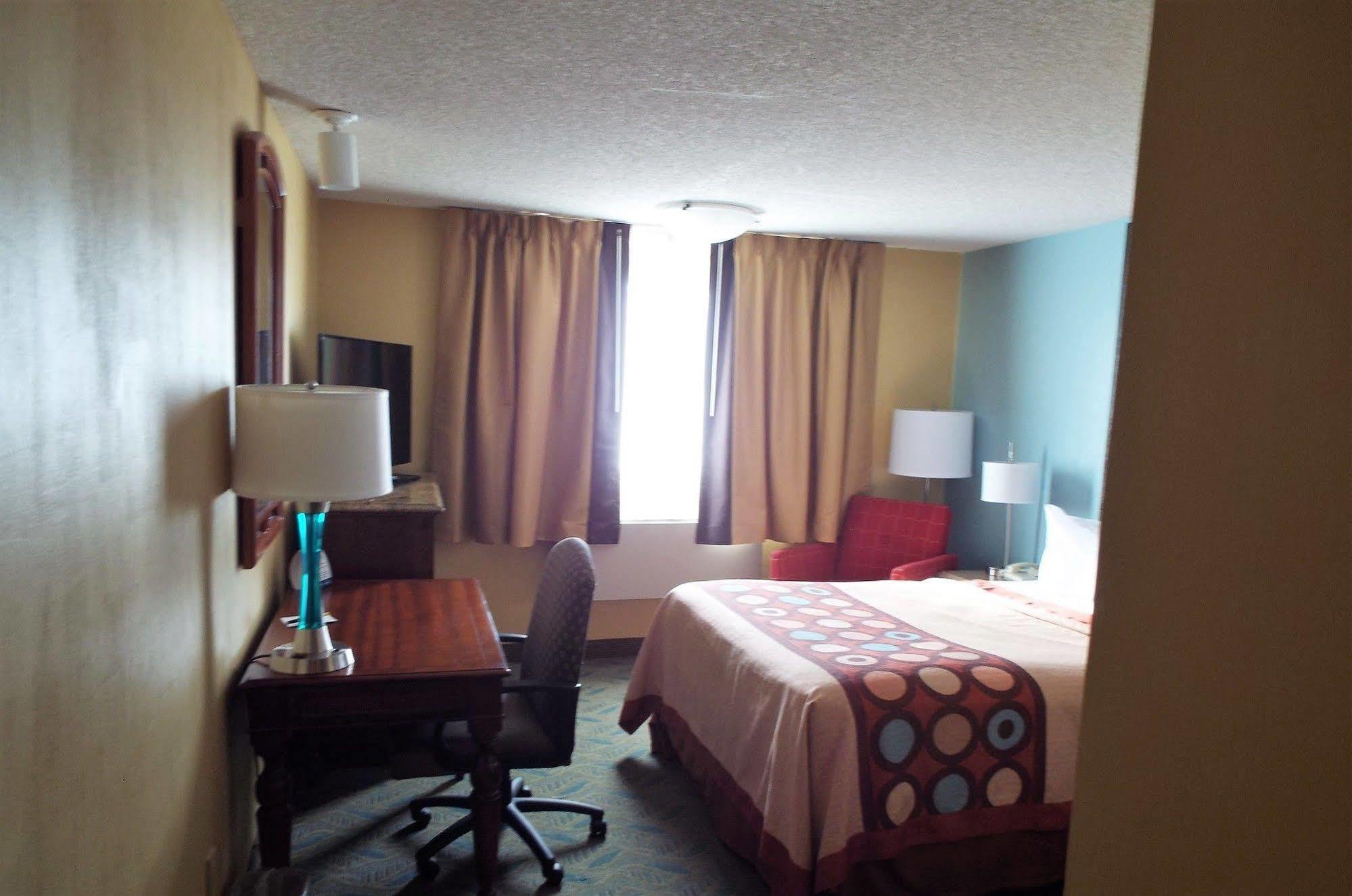 Super 8 by Wyndham Casper East/Evansville Exteriör bild